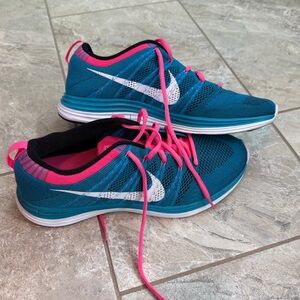 Nike Men’s Nike Flyknit One Neon Shoes Size 11